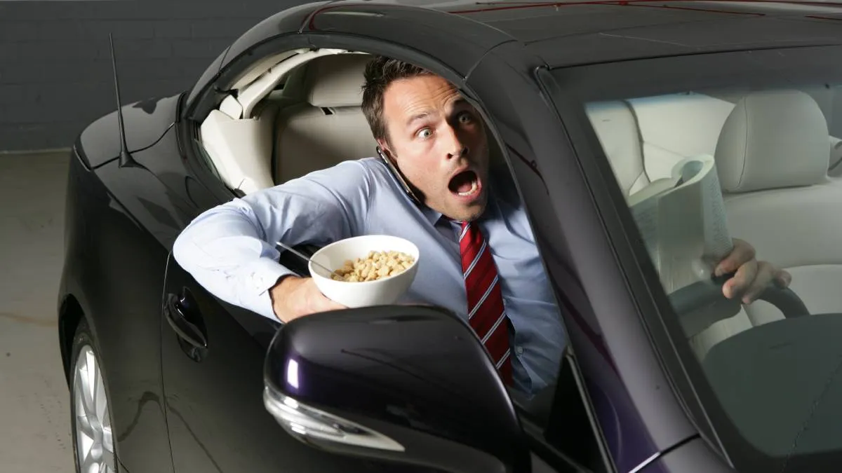 Eating and Driving: Is It Dangerous? Learn from Get Drivers Ed